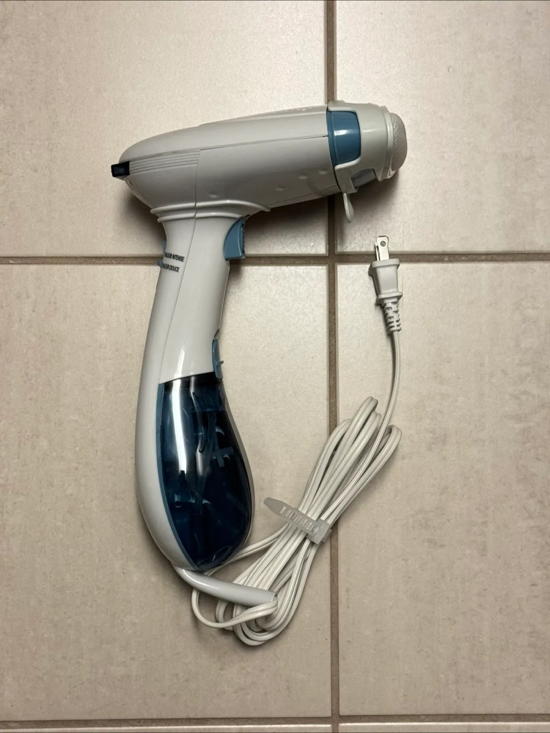 Conair Handheld Garment Steamer thumbnail