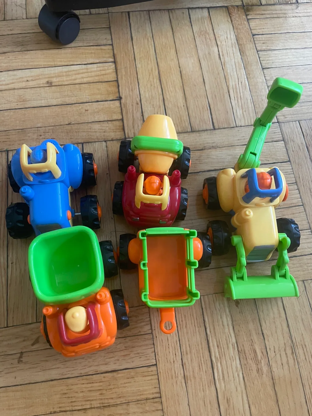 Toy Trucks Set image indicator(3)