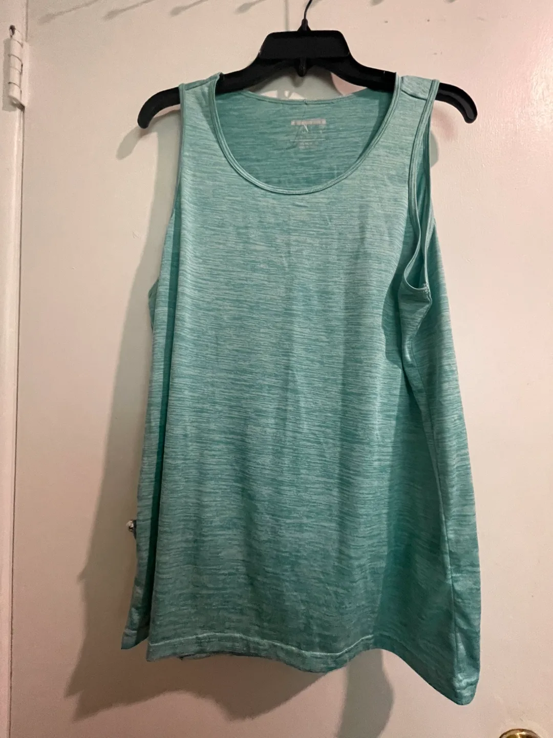 BRAND NEW Lightweight tank top - Large thumbnail