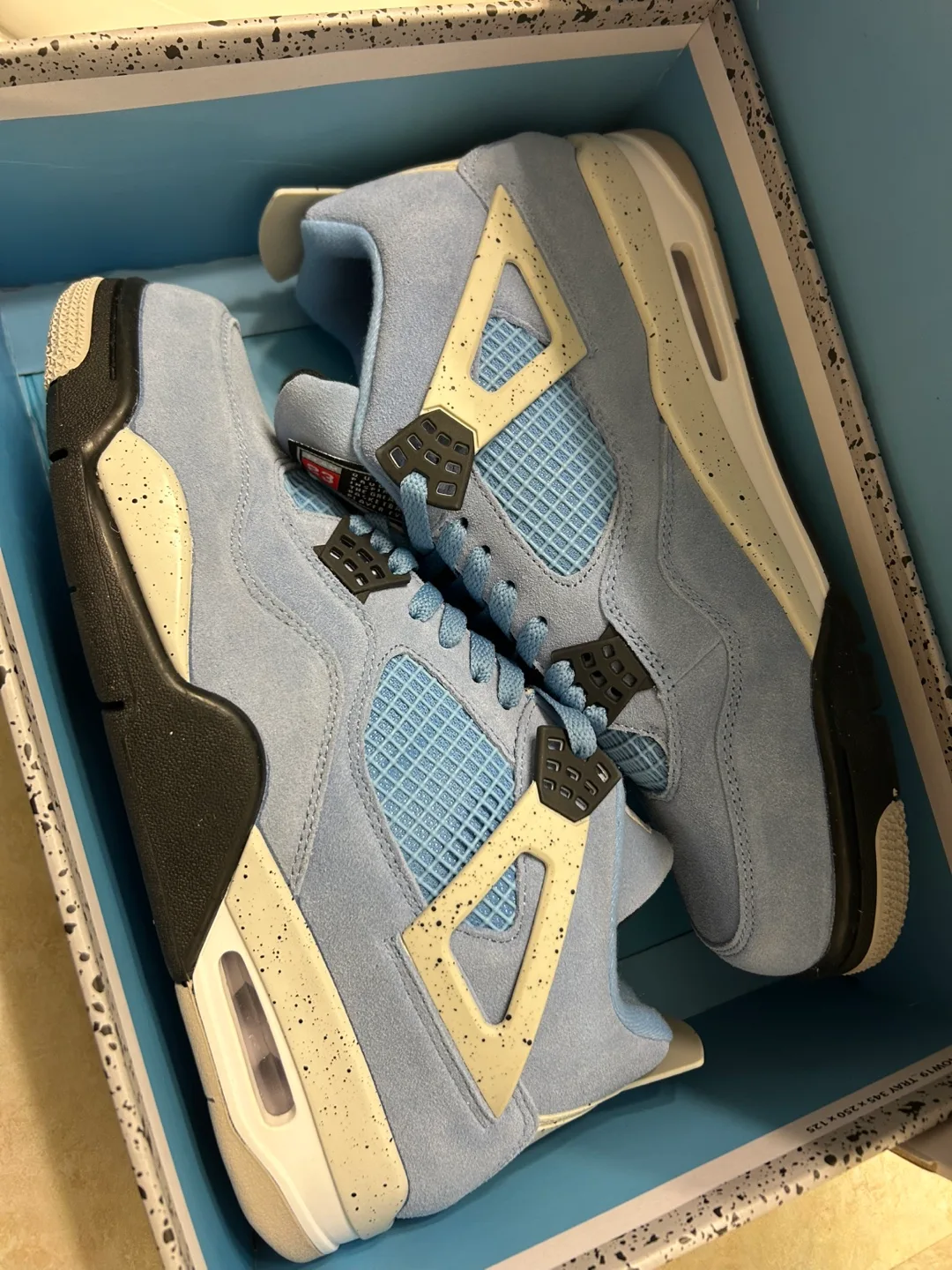 Jordan 4s - Multiple colourways and sizes image indicator(7)