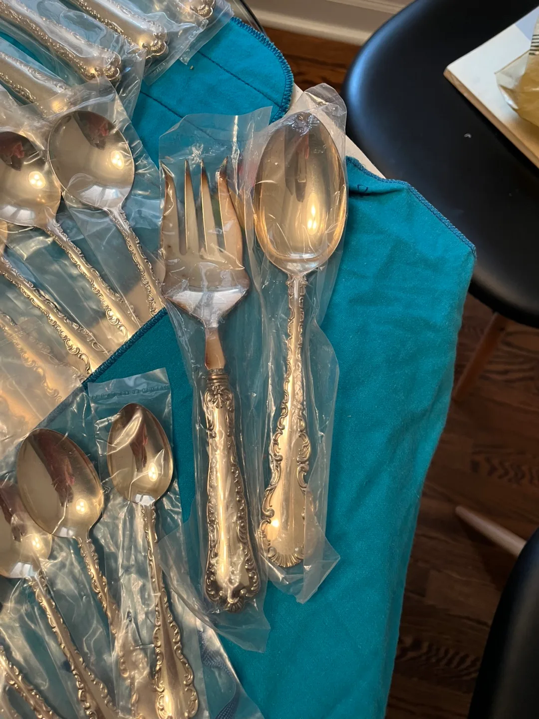 Vintage Silverware Set image indicator(3)