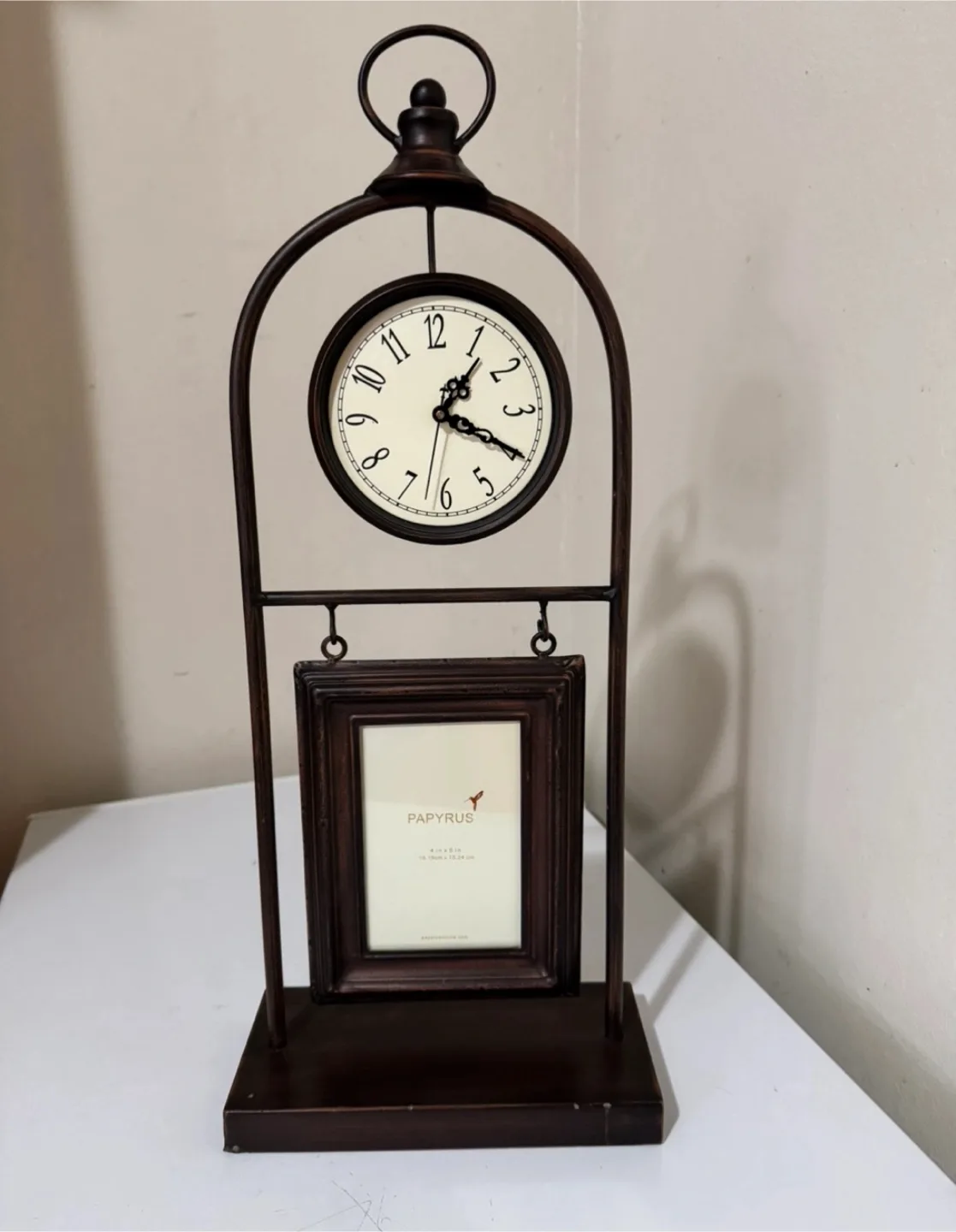 💚🥕Decorative Clock with Photo Frame thumbnail