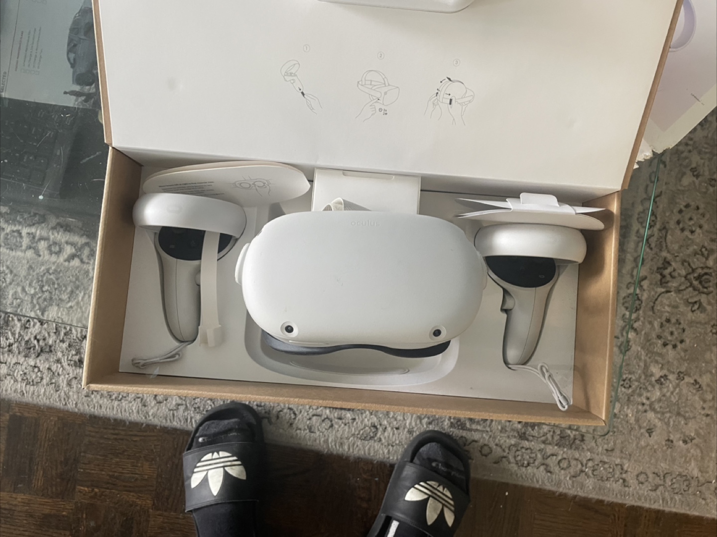 Oculus Quest 2 VR Headset - photo 2
