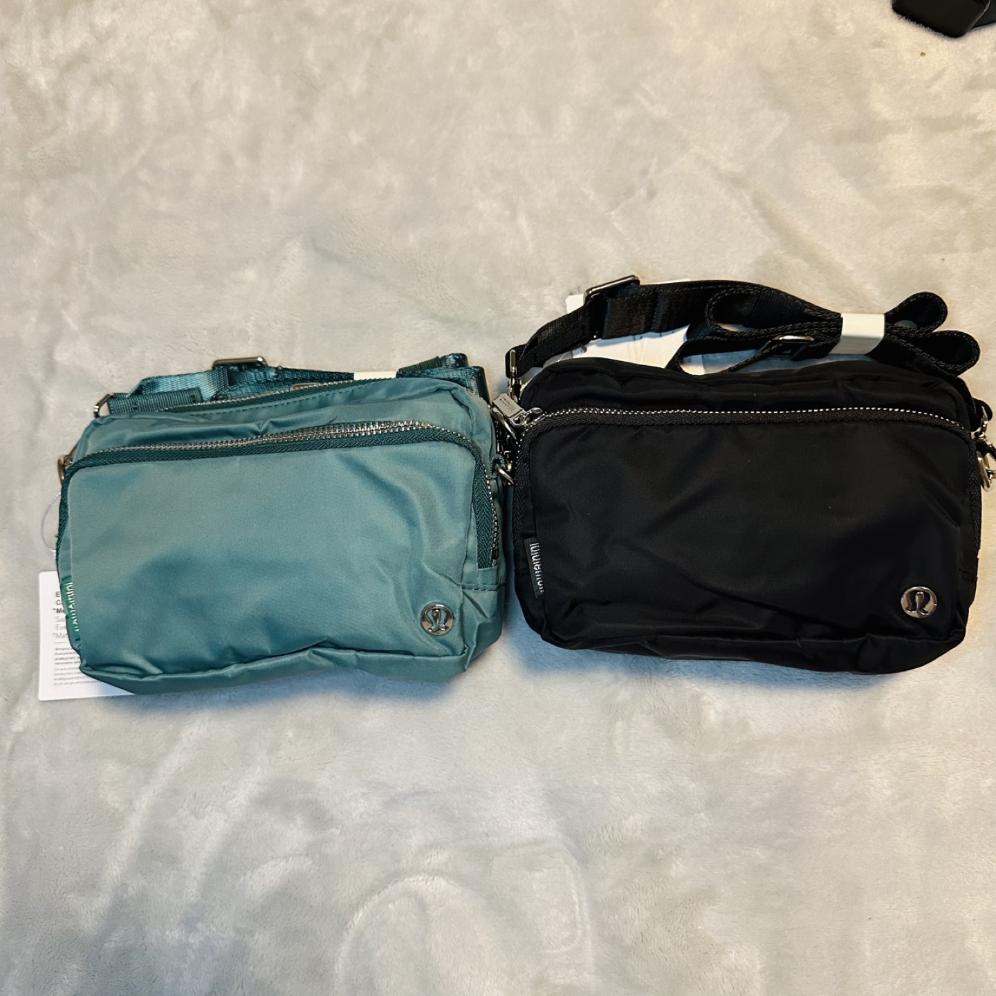 Lululemon Crossbody Bag 2L (Metal hardware)