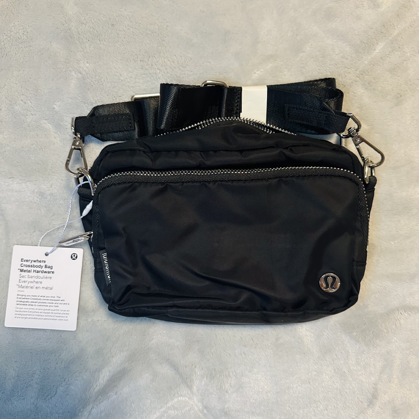 Lululemon Crossbody Bag 2L (Metal hardware) - photo 2