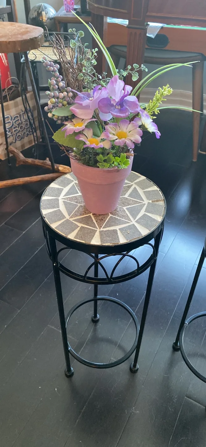 Mosaic Top Plant Stands image indicator(2)