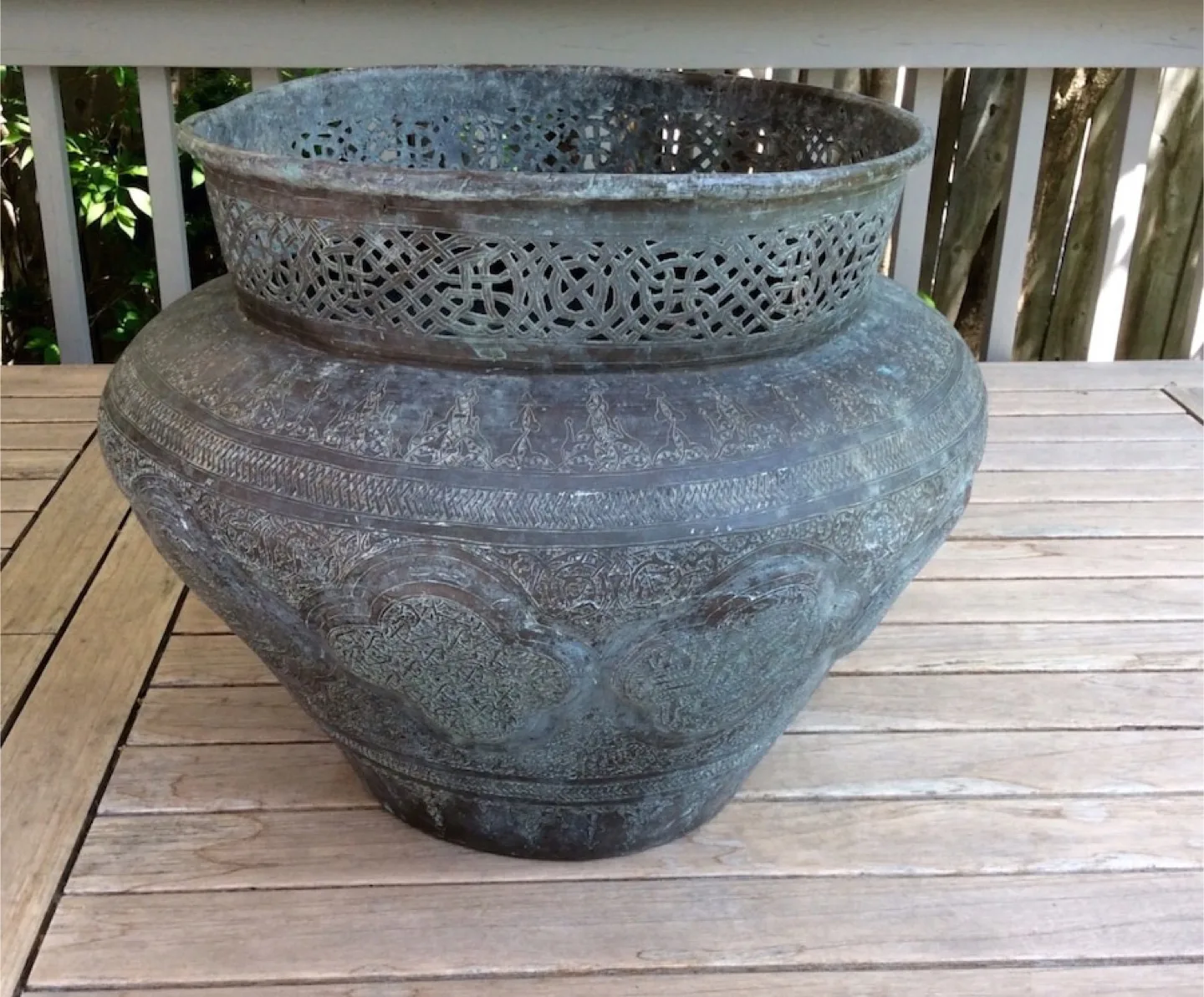 ⭐️Antique Persian solid COPPER engraved and pierced jardiniere image indicator(2)