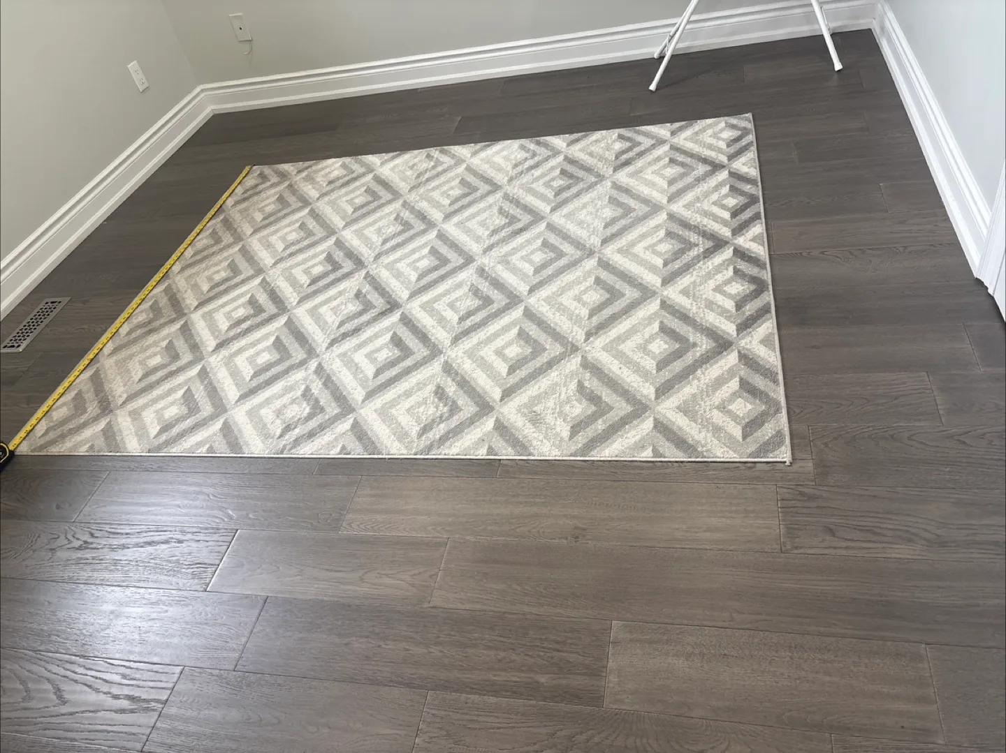 Geometric Grey Rug💚 thumbnail