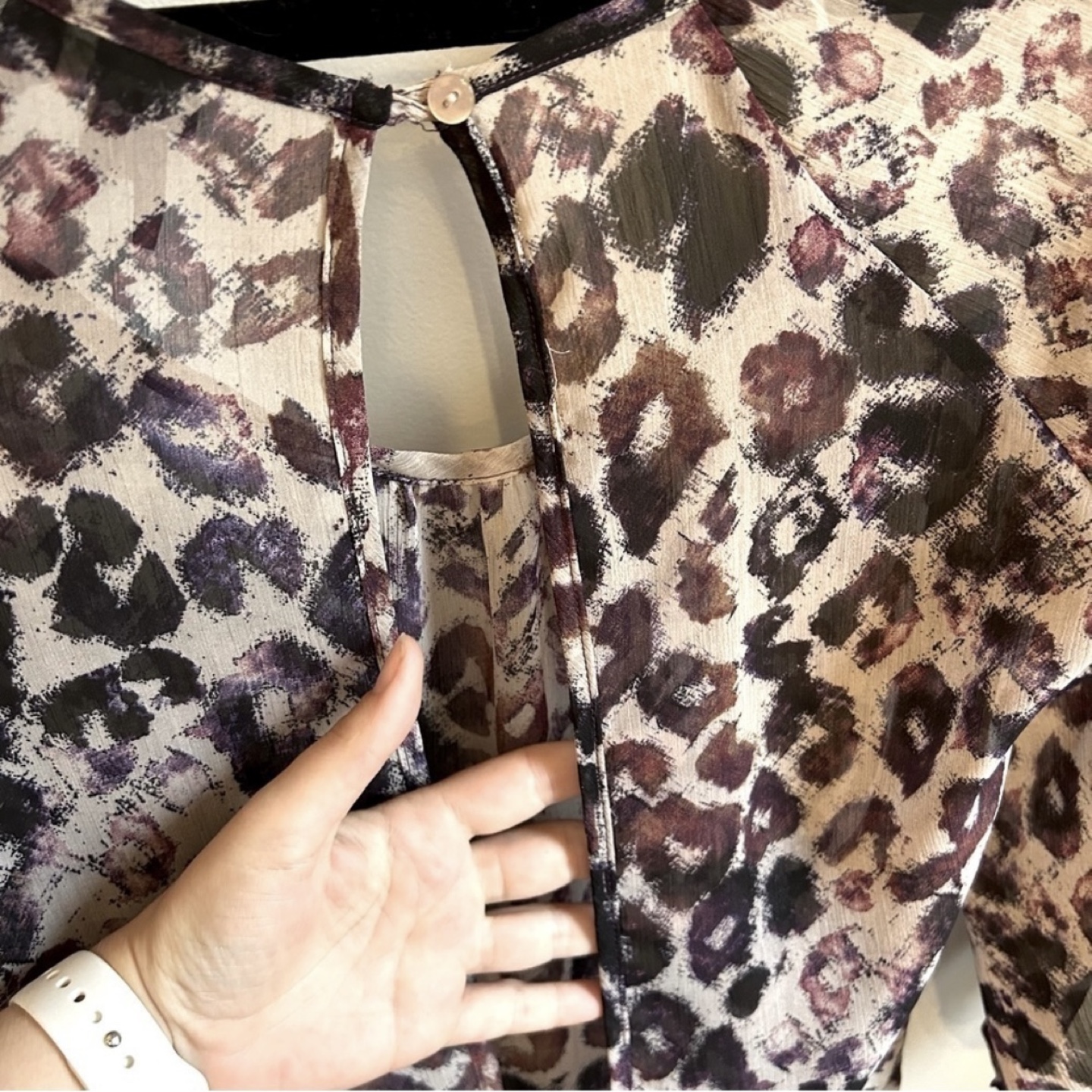 Dynamite Sheer Leopard Print Open Back Blouse Womens Size S - photo 5