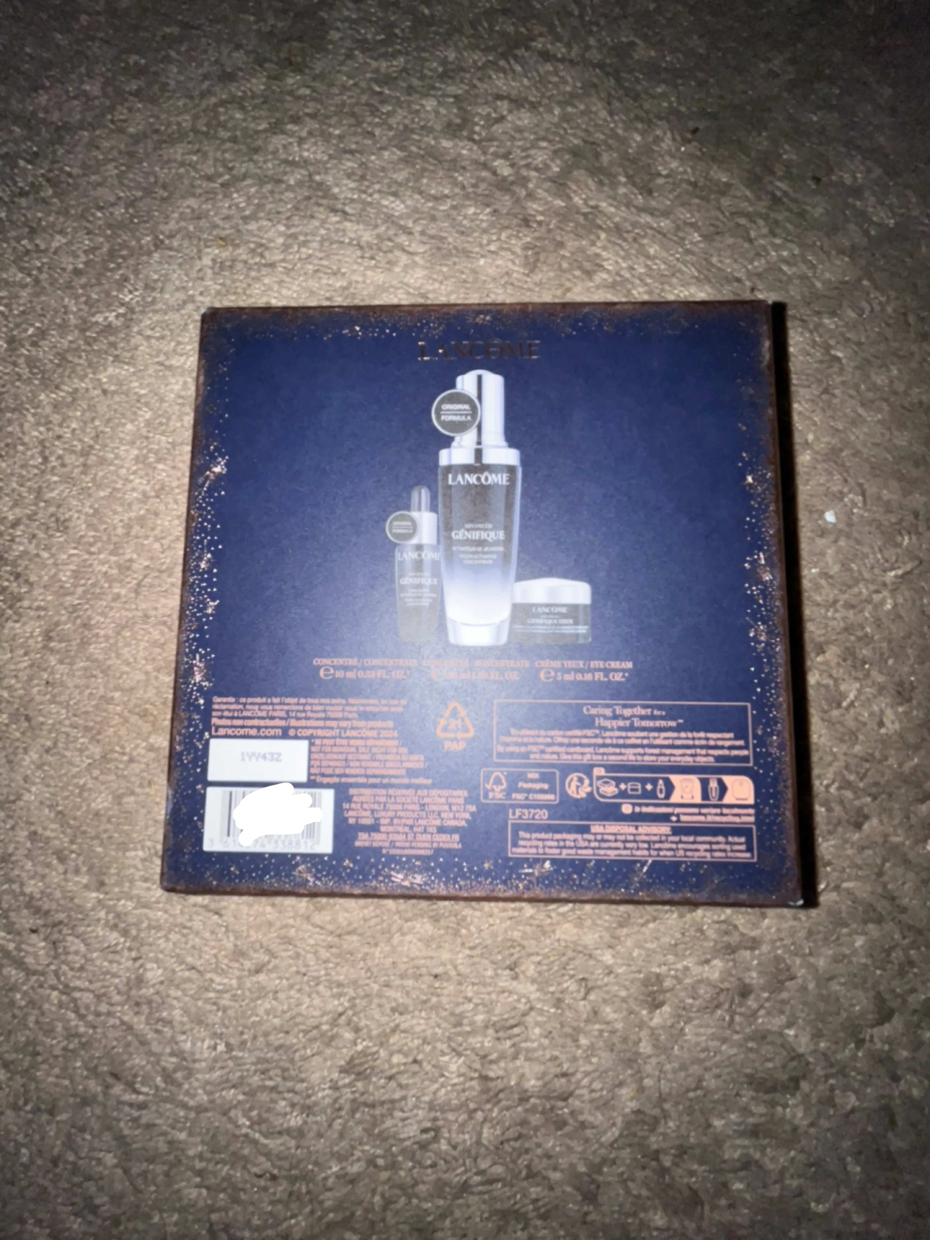 Lancôme Skincare Gift Set image indicator(3)