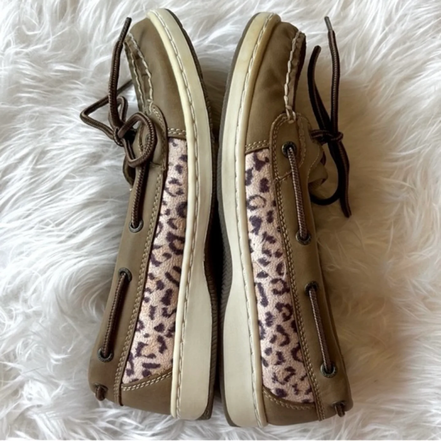 GH Bass Marina Womens Animal Print Leather Boat Shoe Loafer Sz 6 image indicator(4)