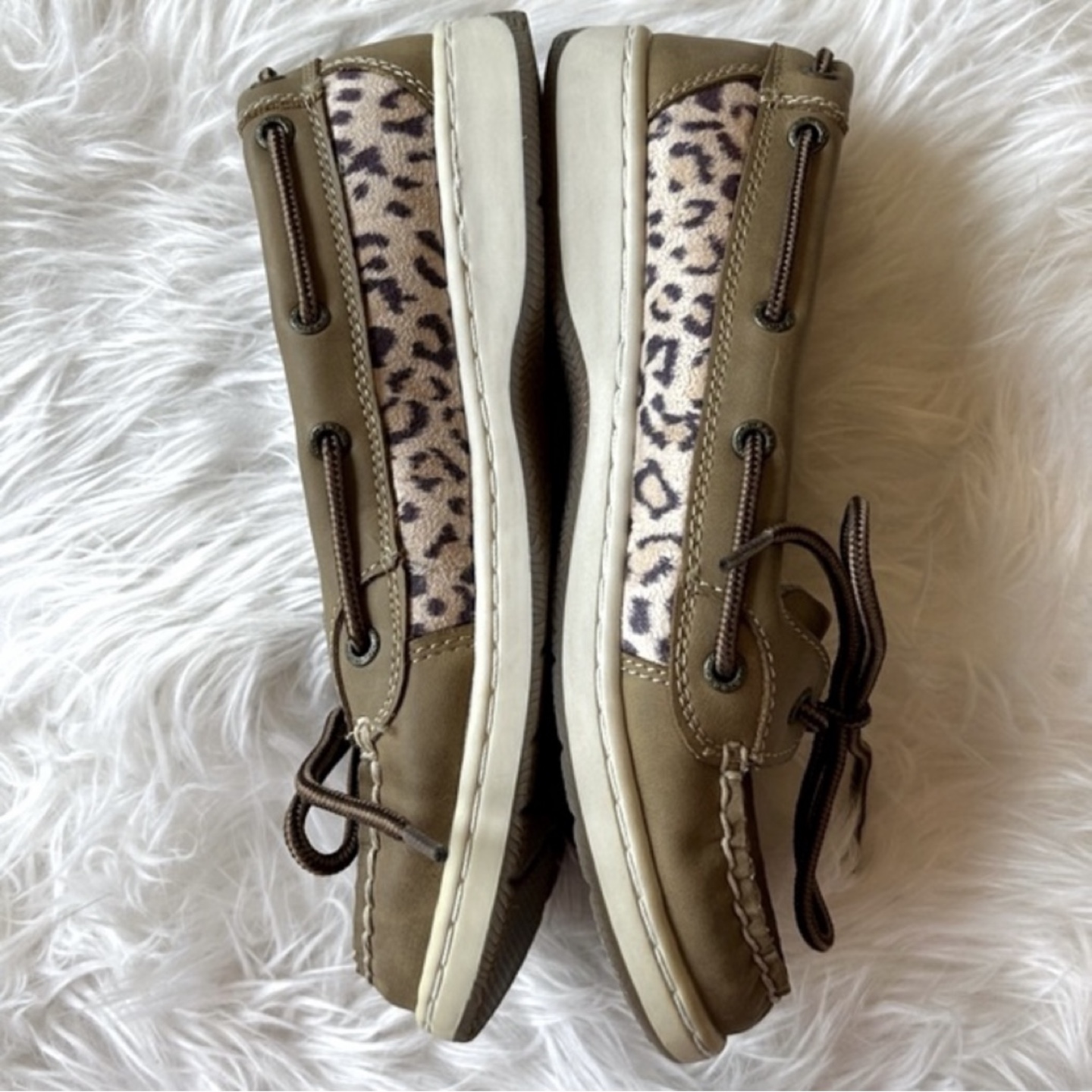 GH Bass Marina Womens Animal Print Leather Boat Shoe Loafer Sz 6 - photo 3