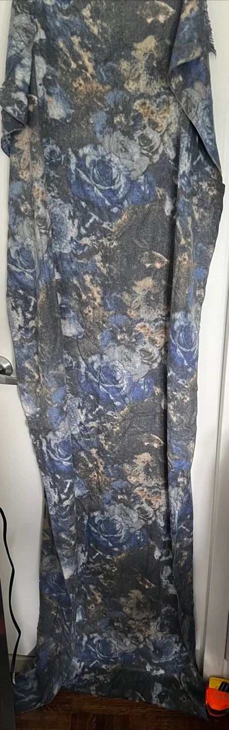 Floral Patterned Scarf image indicator(2)