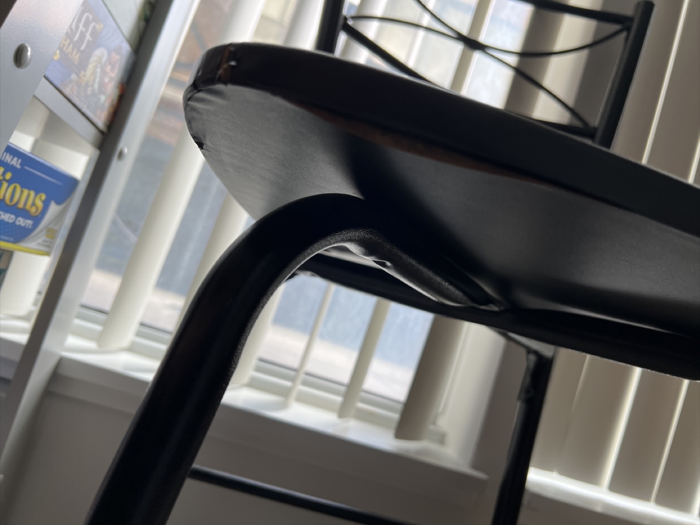 2 black chairs - photo 2