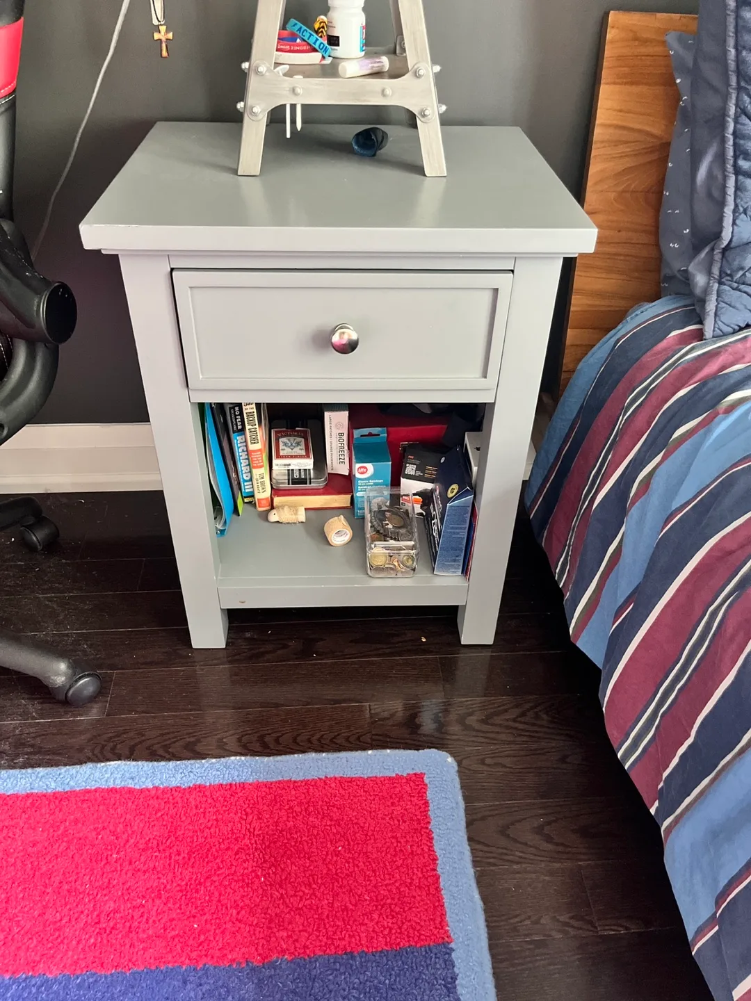 Gray Nightstand with Drawer thumbnail