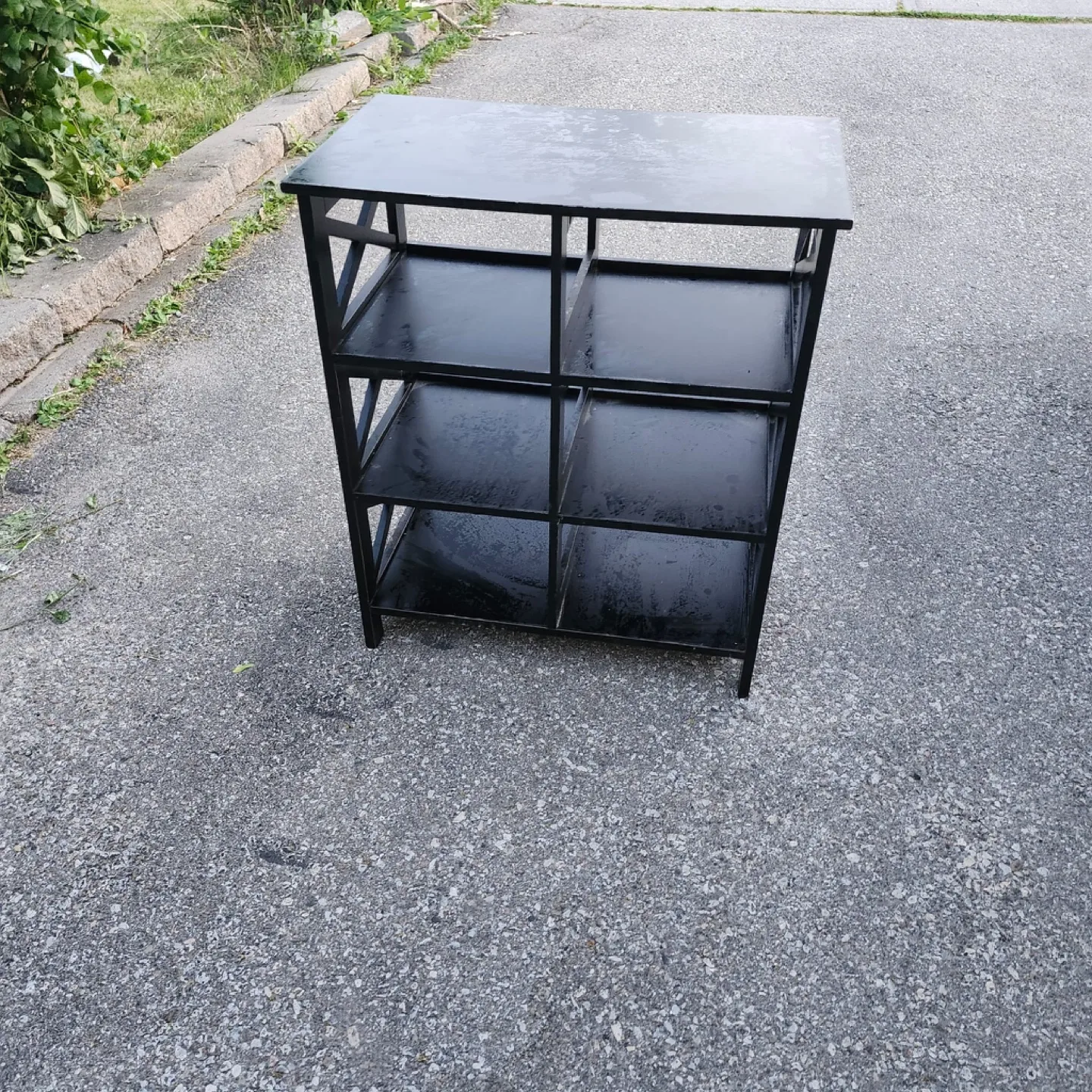 Black Shelf Rack thumbnail