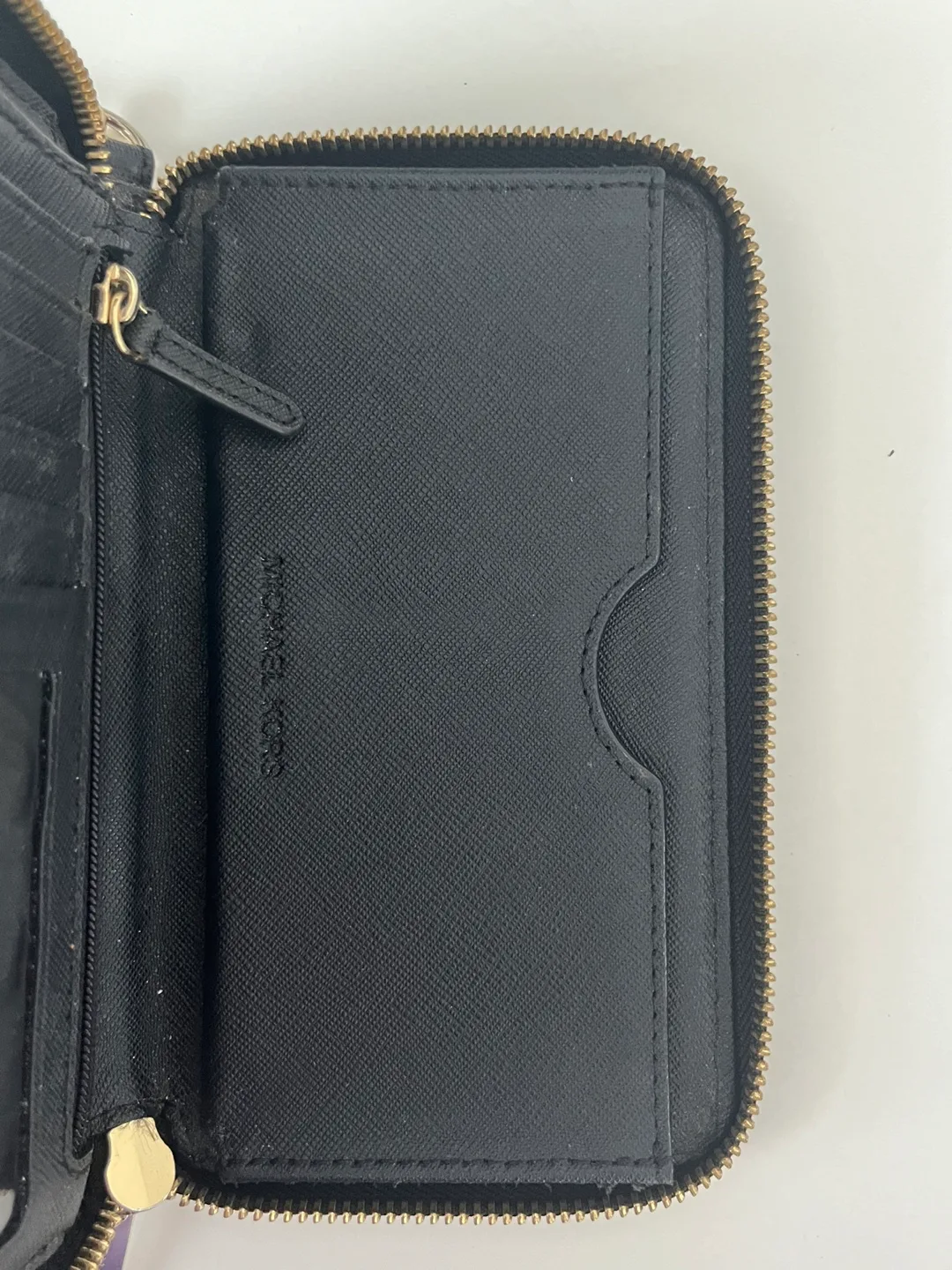 Michael Kors Wristlet Wallet image indicator(6)