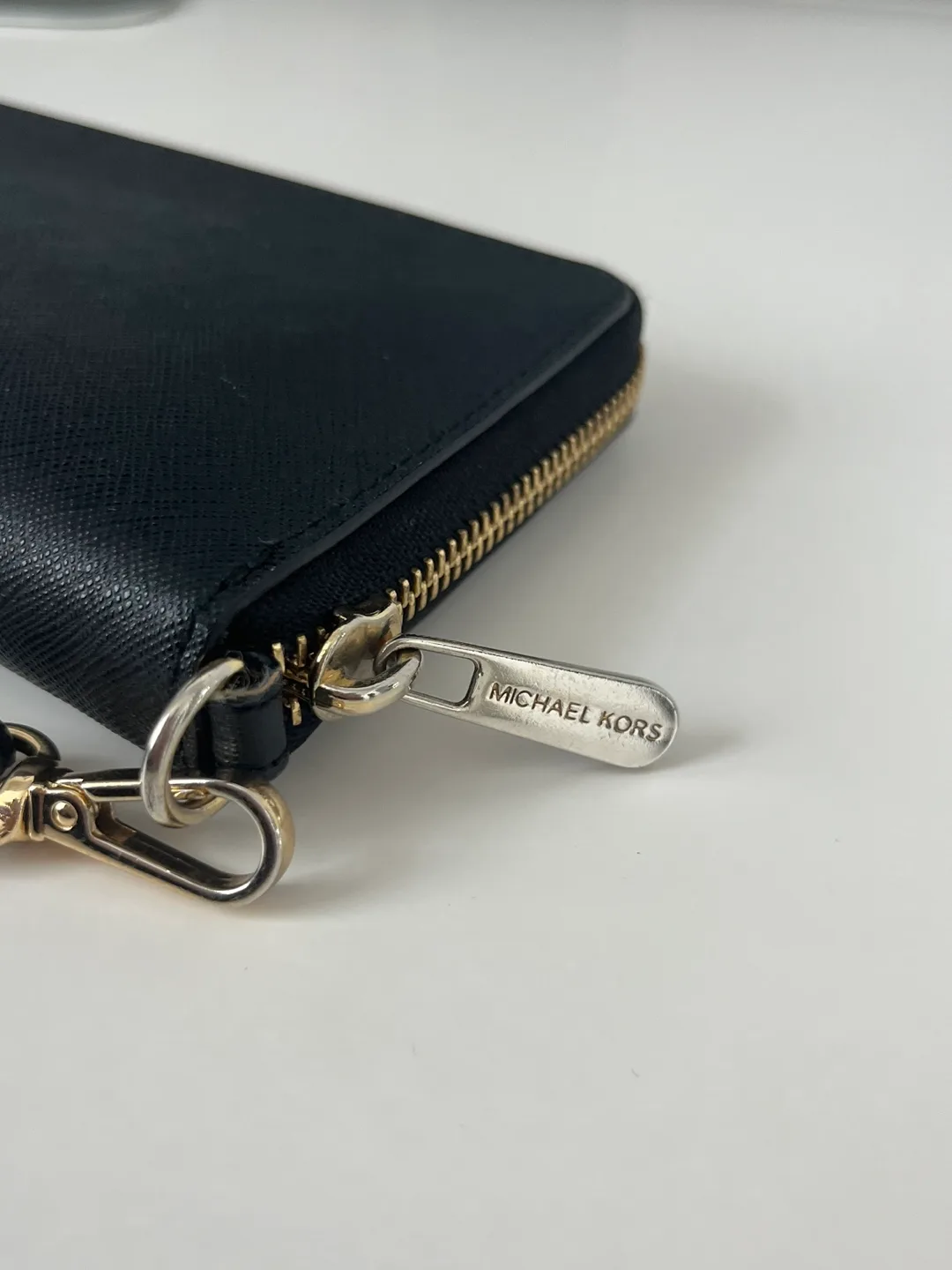 Michael Kors Wristlet Wallet image indicator(3)