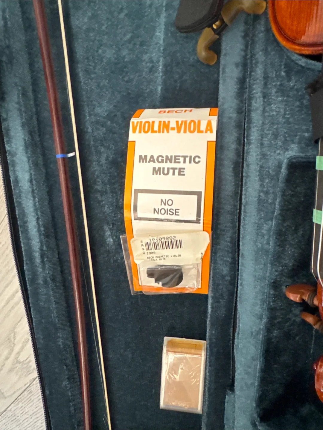 1/4 Violin with Accessories image indicator(3)