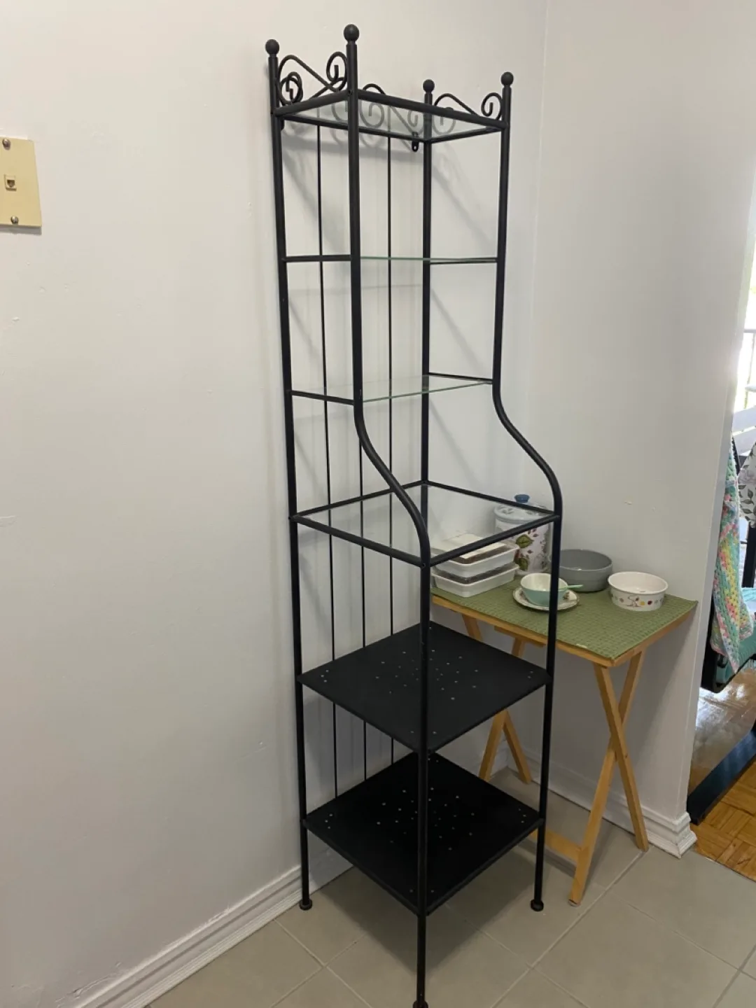 Metal and glass shelf thumbnail