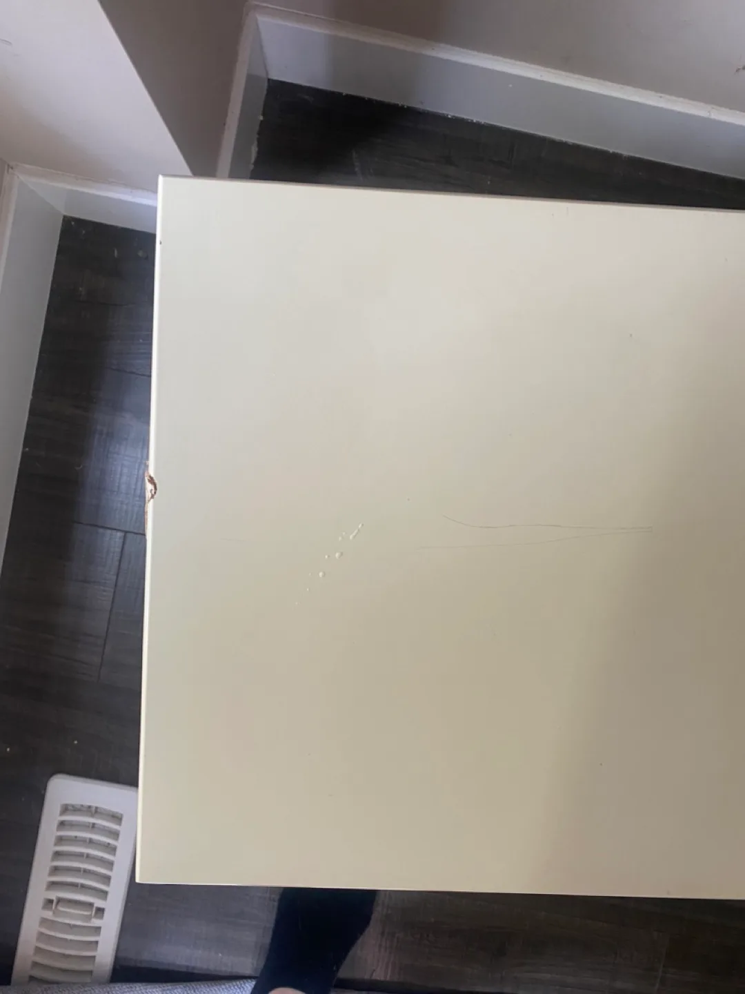 White Storage Bench With Baskets image indicator(2)