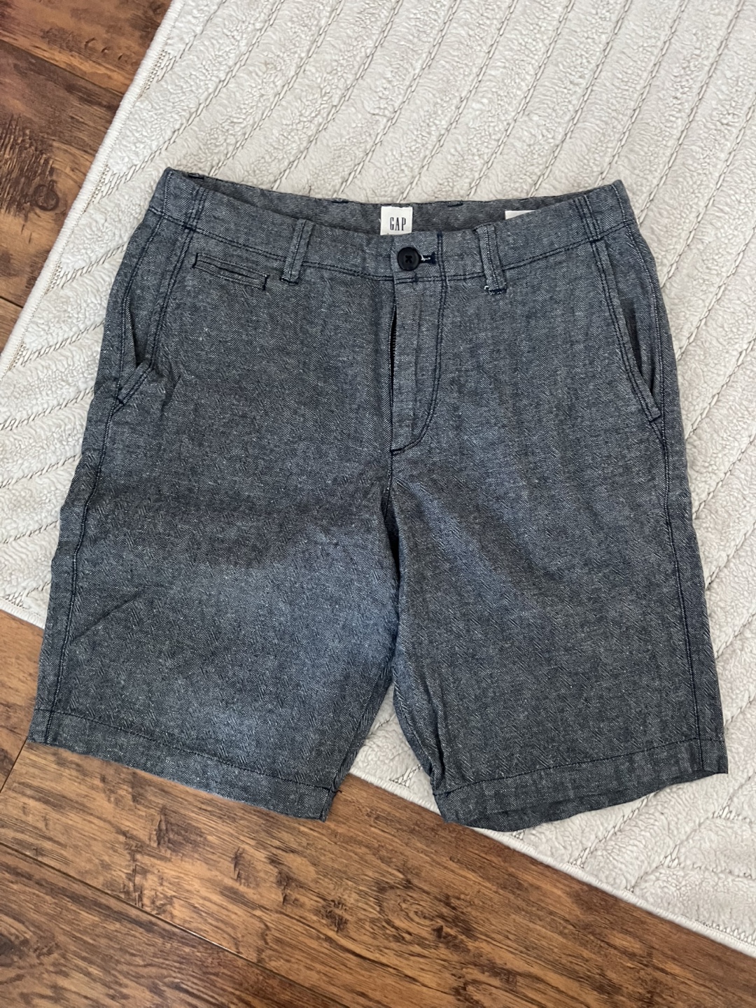 Gap Shorts - Size 29