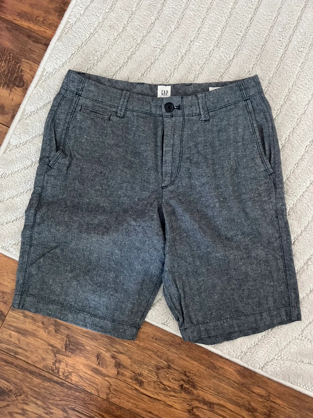 Gap Shorts - Size 29 thumbnail