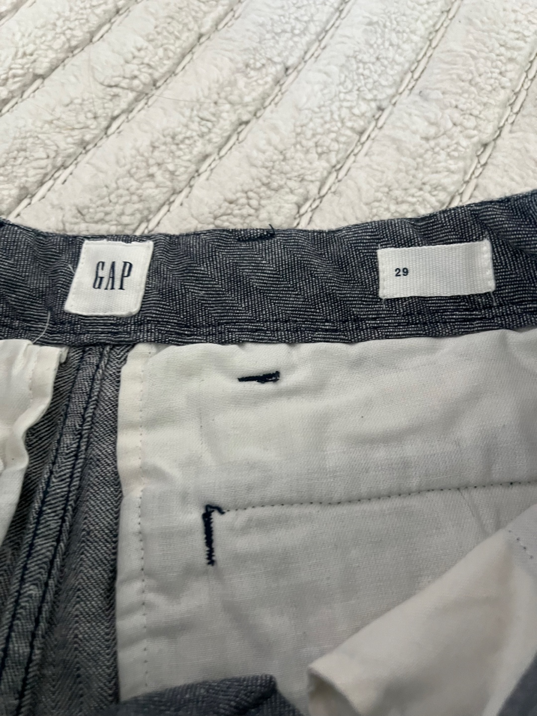 Gap Shorts - Size 29 - photo 2