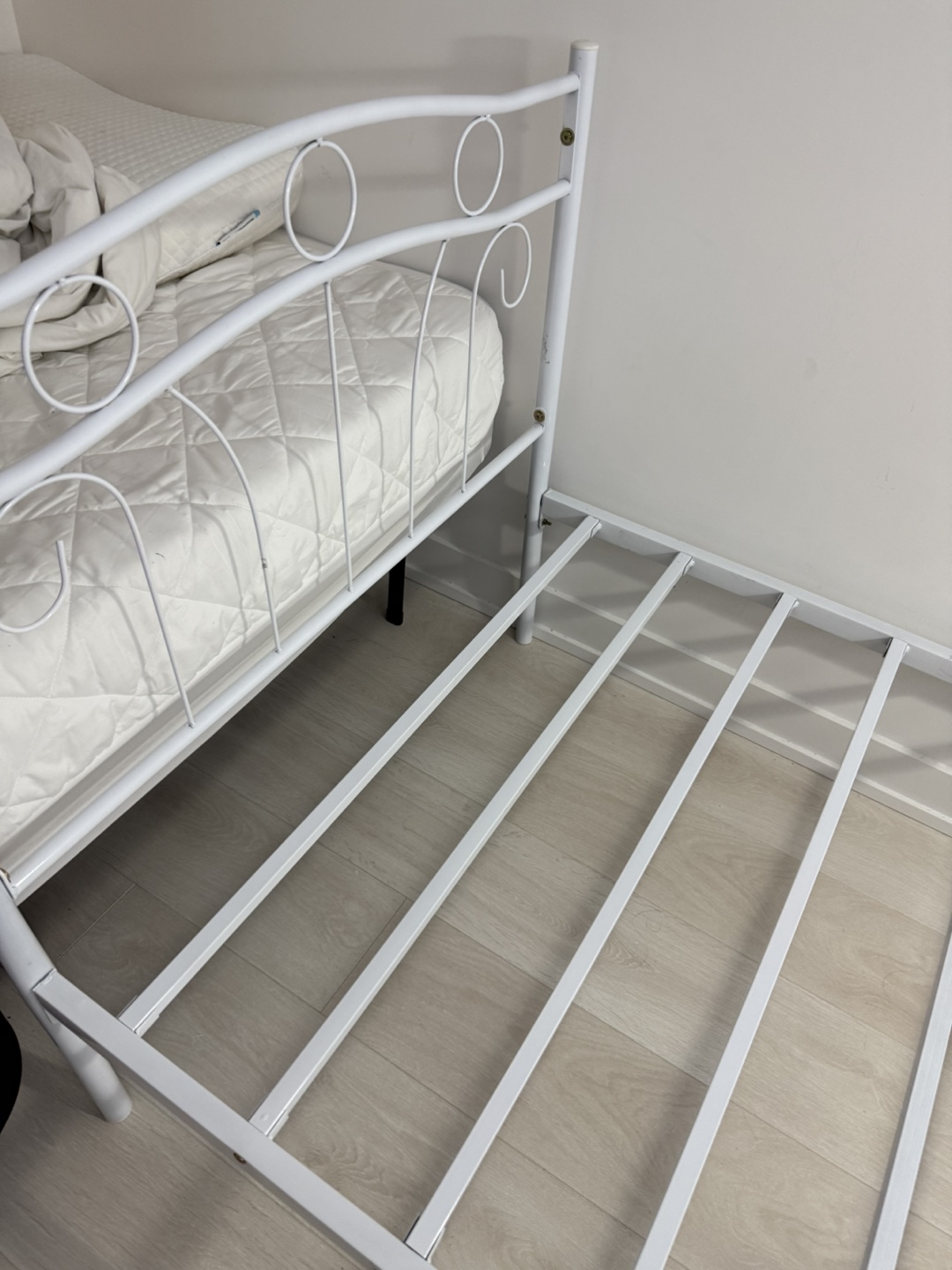 White Metal Daybed Frame - photo 5
