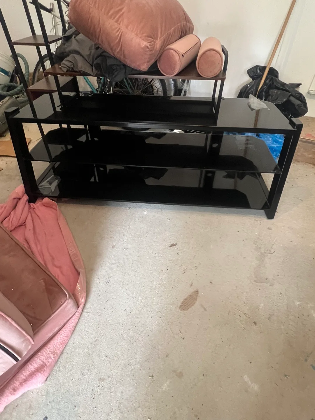 Black Glass Entertainment Unit image indicator(2)