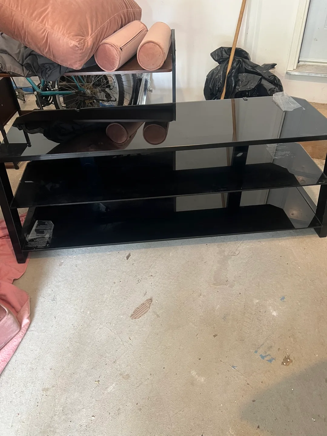 Black Glass Entertainment Unit image indicator(3)