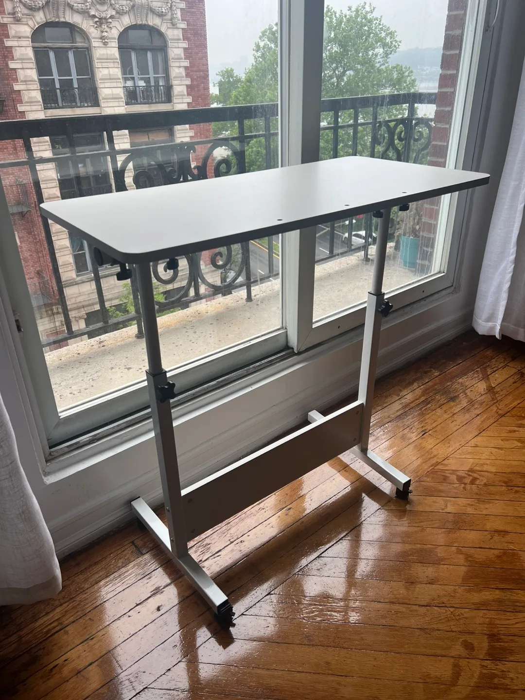Adjustable White Standing Desk thumbnail