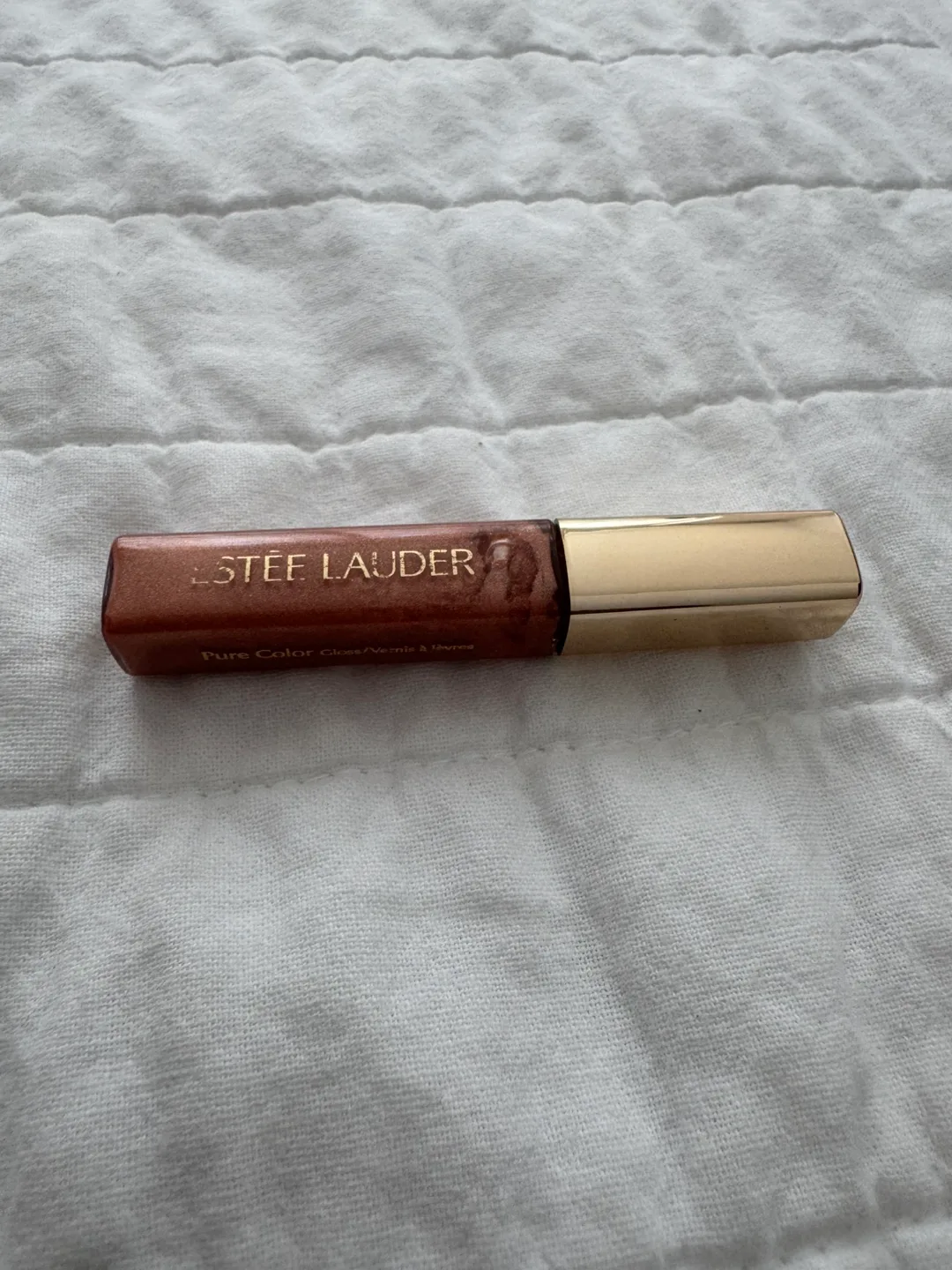Estee Lauder Lip Gloss thumbnail