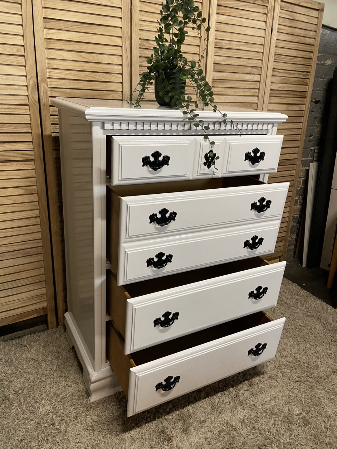 White Drawer Dresser - photo 2