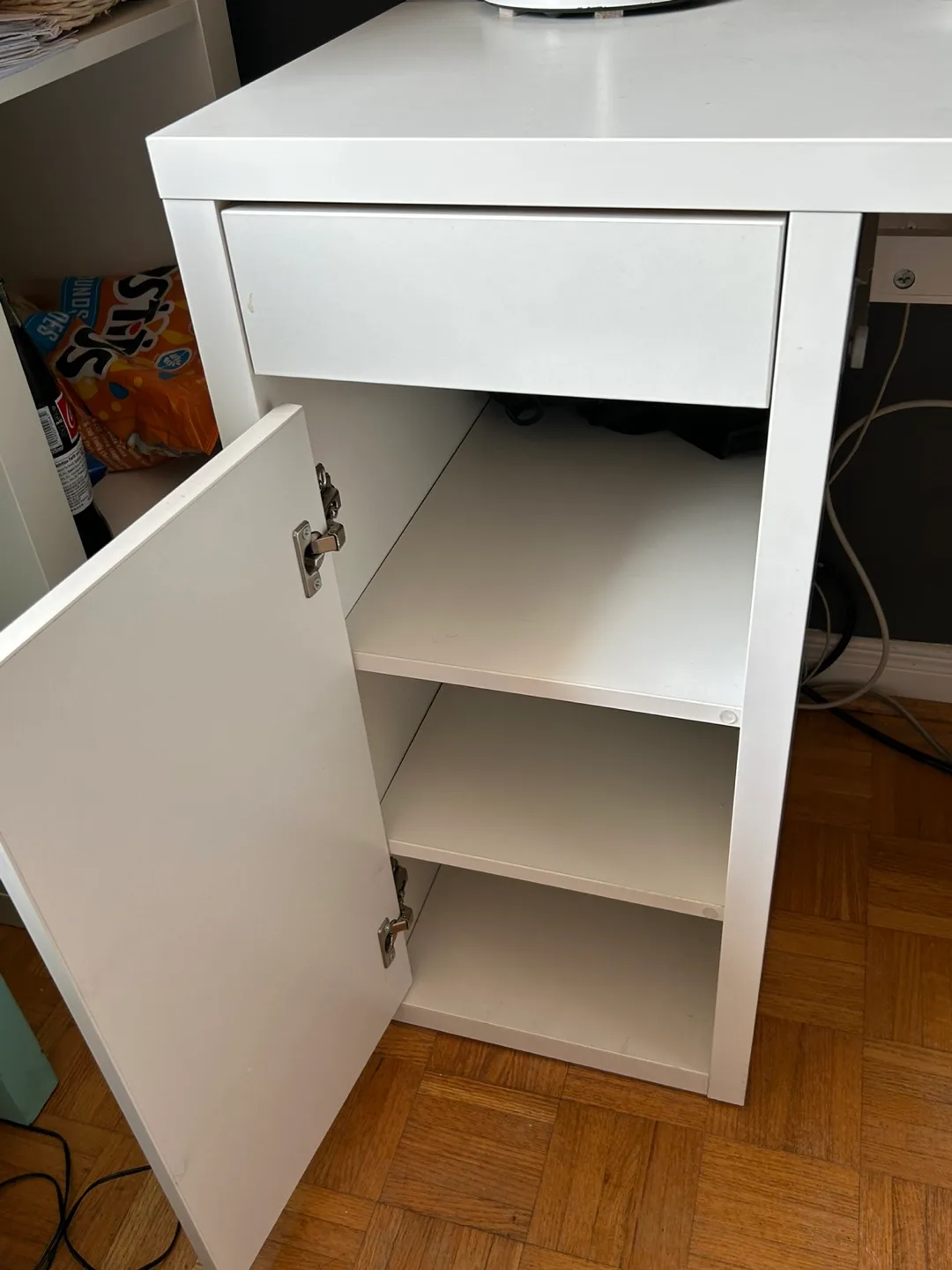 White Desk with Drawer and Cabinet image indicator(6)