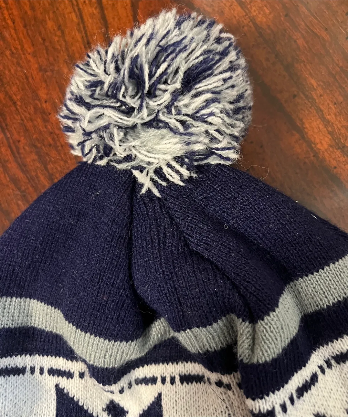 Budweiser Vancouver Canucks Hat image indicator(7)