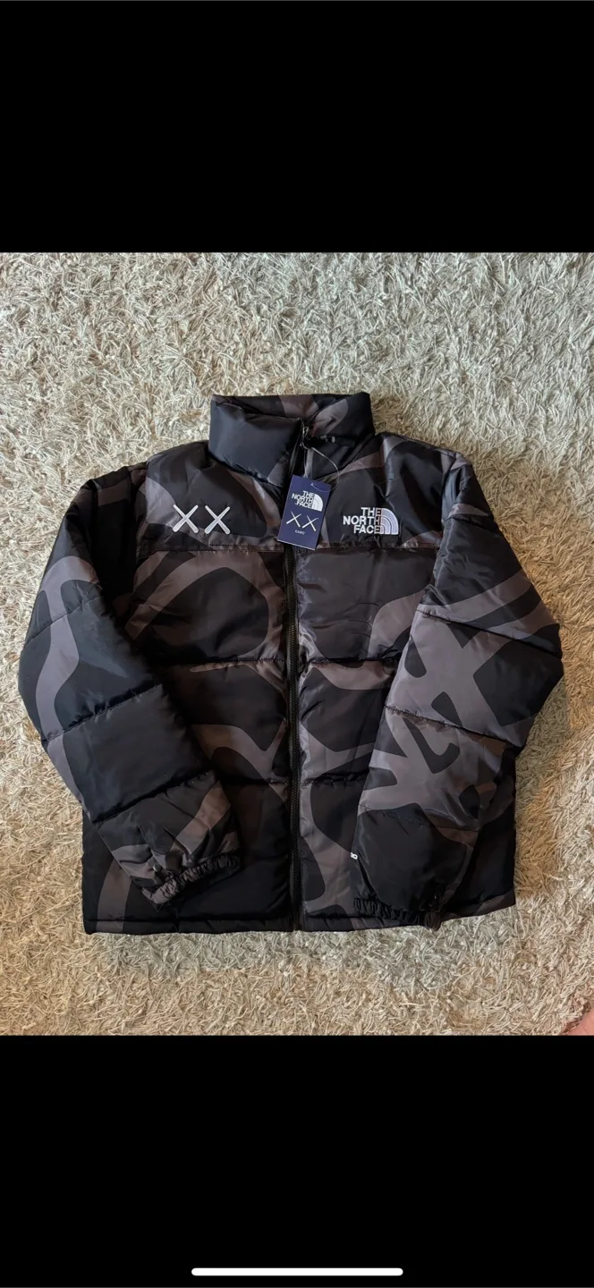 North Face Camo Puffer Jacket thumbnail