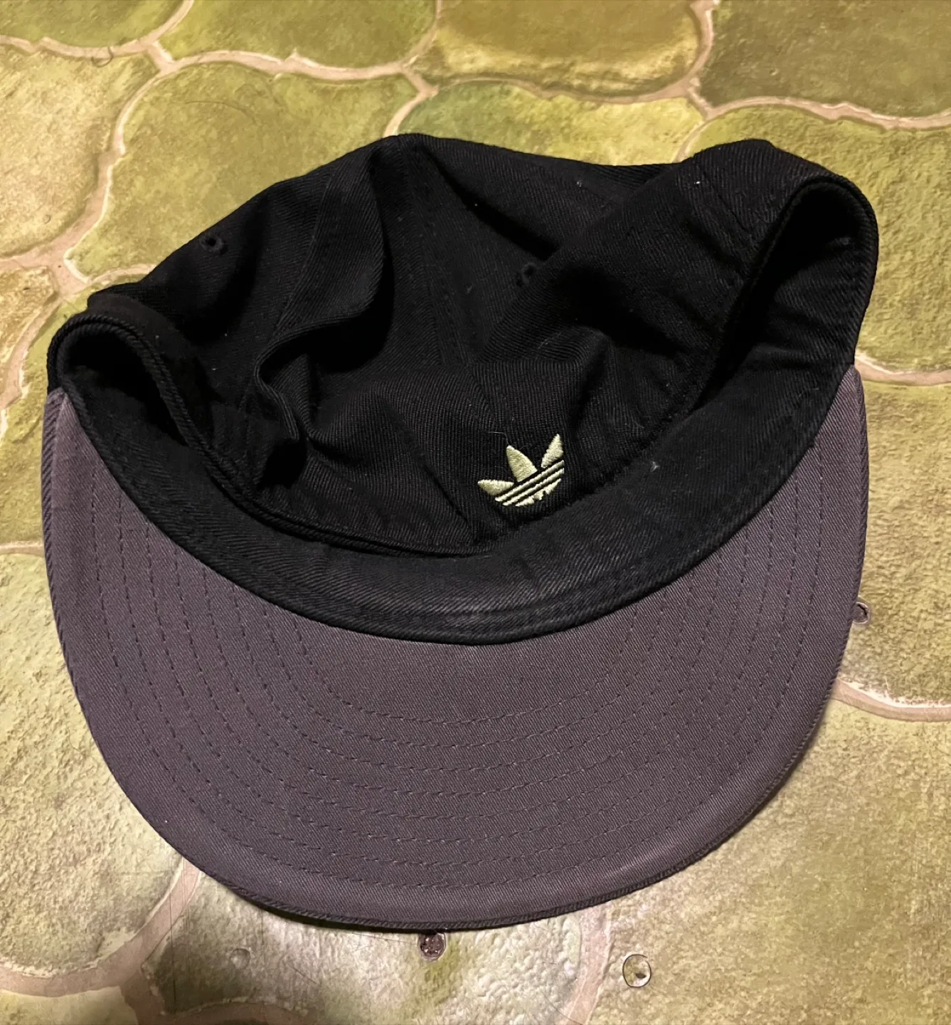 Adidas Hat image indicator(2)
