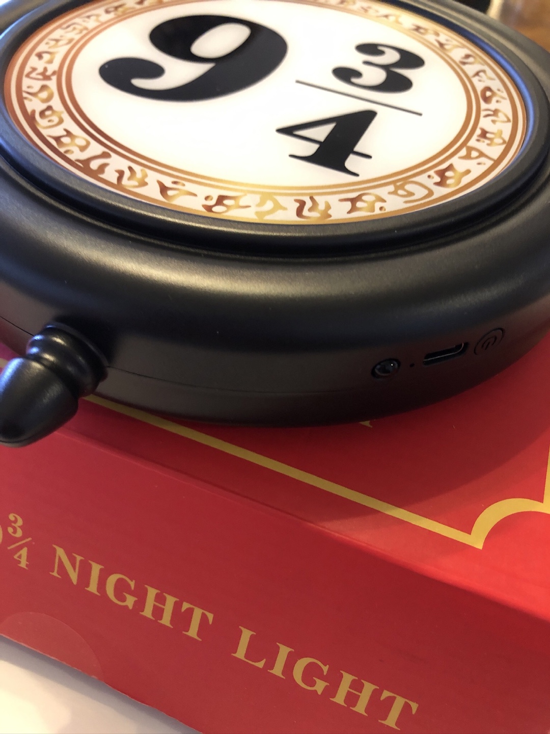 Harry Potter Platform 9 3/4 Night Light - photo 3