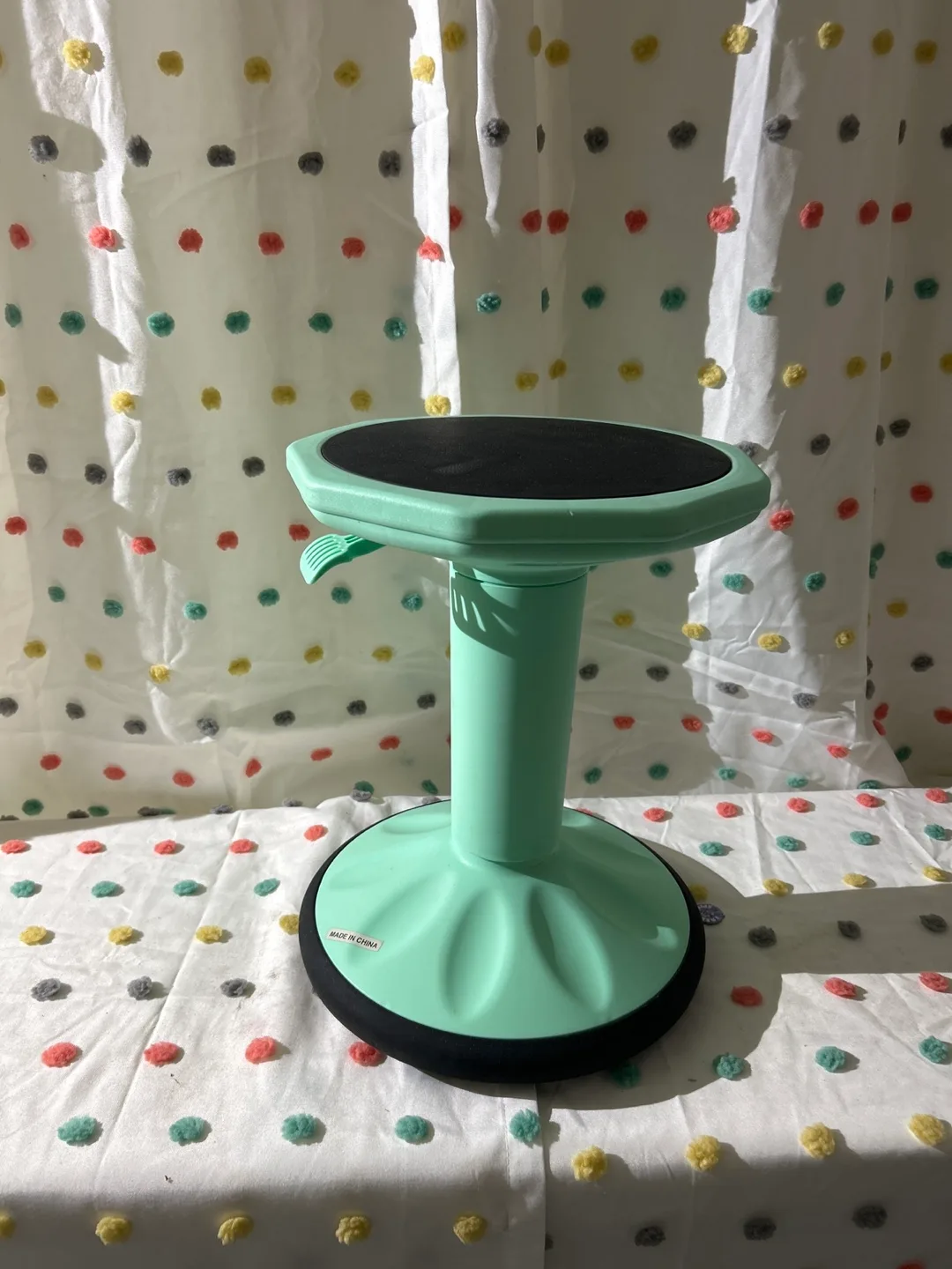 Adjustable wobble Stool thumbnail