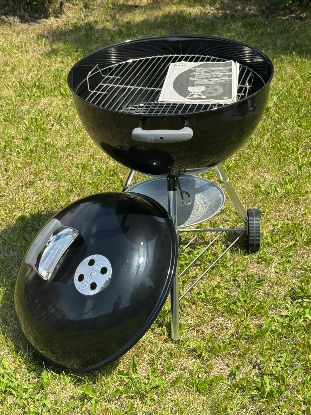 Weber Kettle Charcoal Barbecue 💚🥕 (never used) image indicator(2)