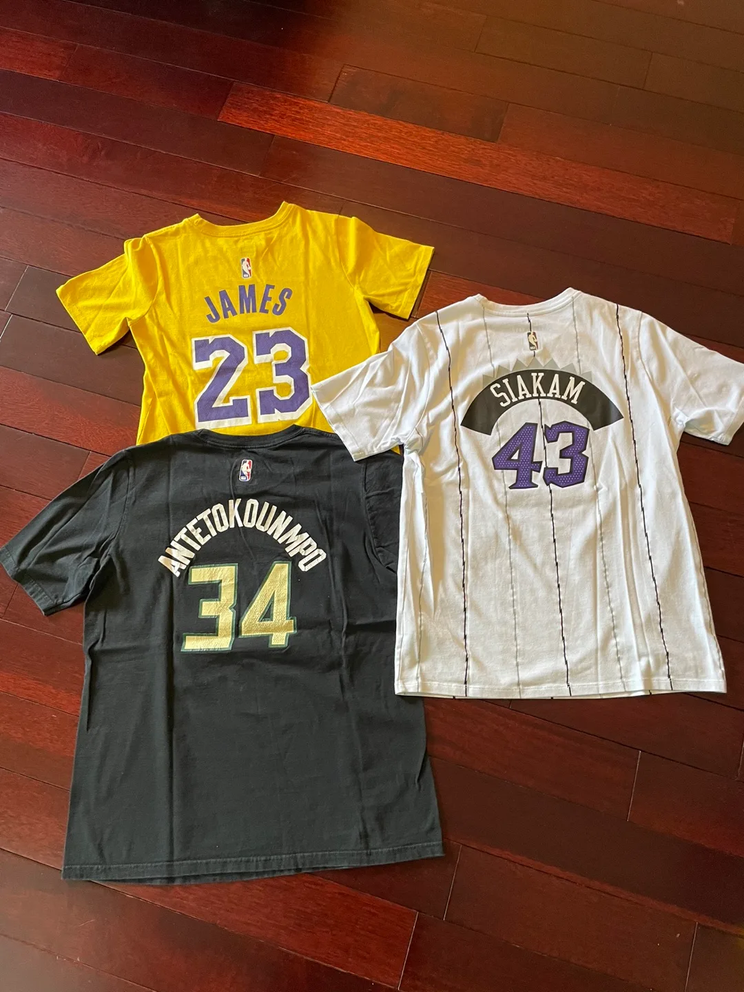 Boys Youth XL and Lg NBA T-shirts image indicator(2)