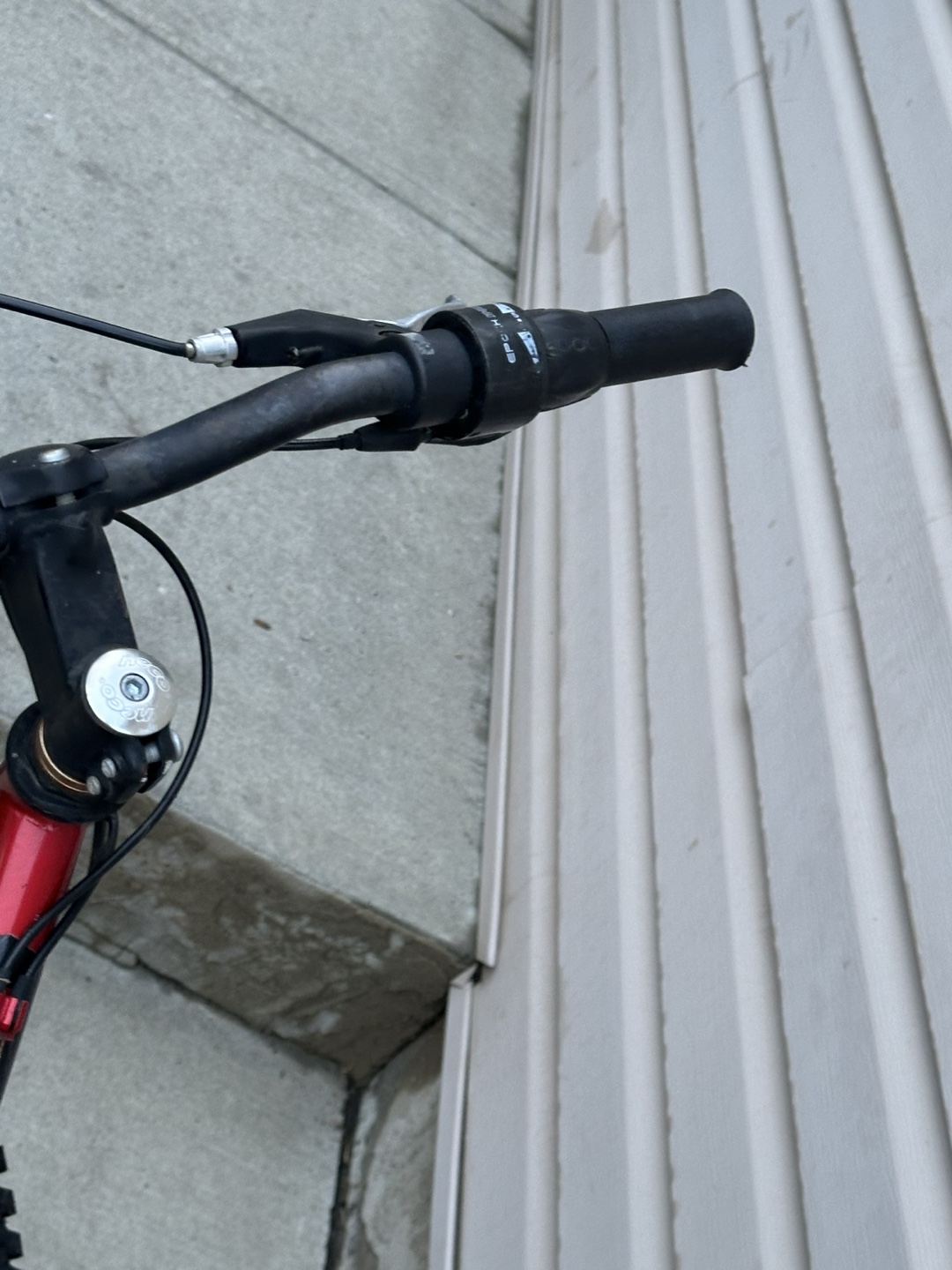Mongoose Mountain Bike - photo 5