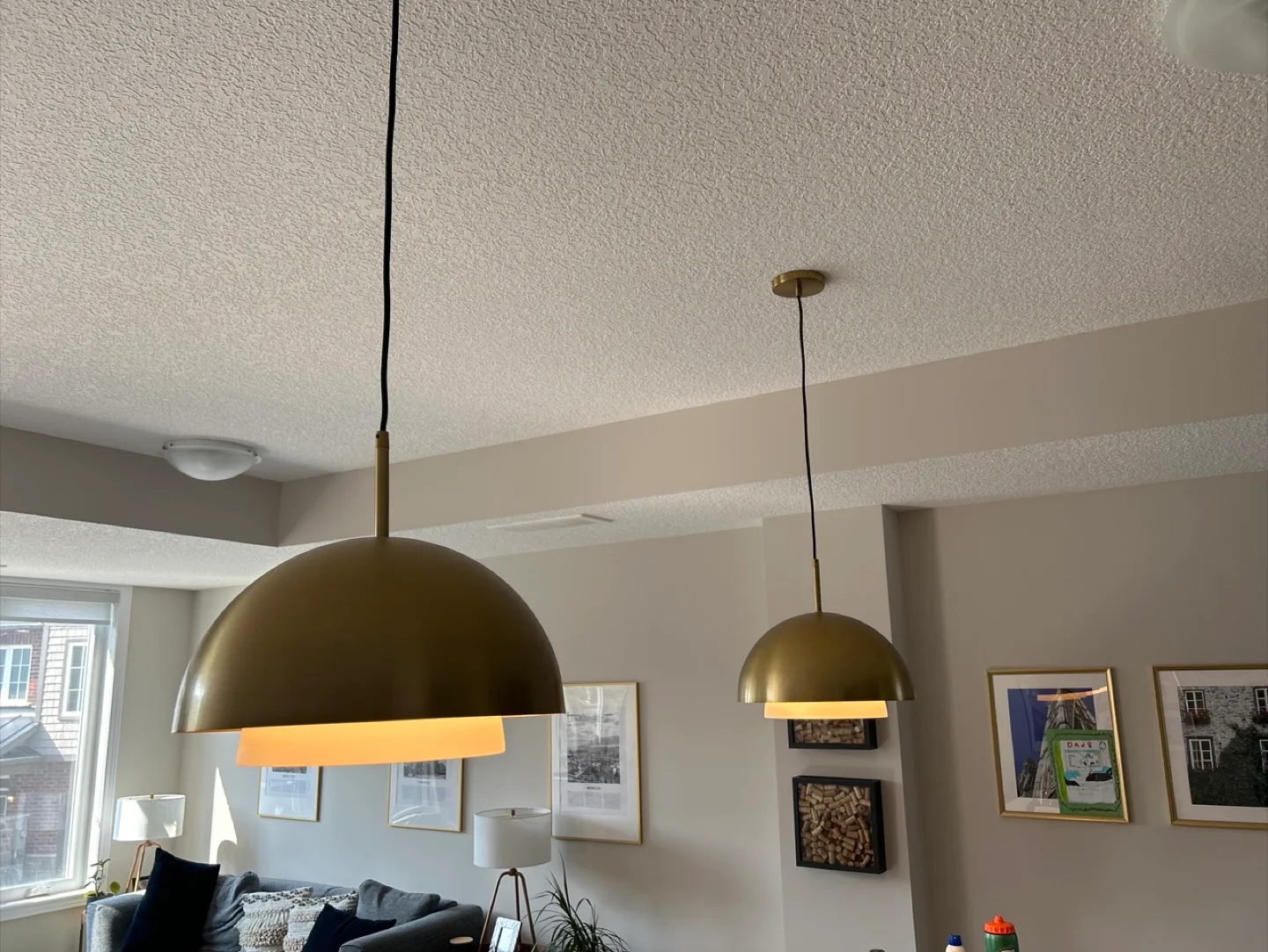 2 Modern Gold Pendant Lamps image indicator(4)