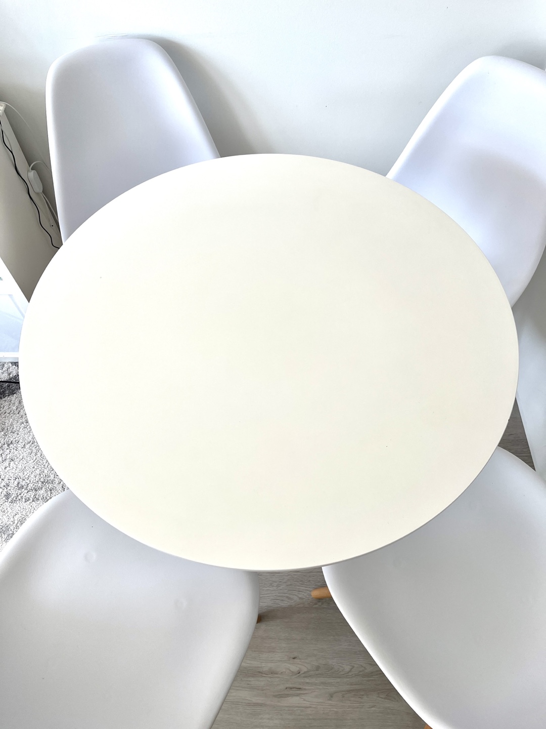 Round Dining Table Set (5 pieces) - photo 3