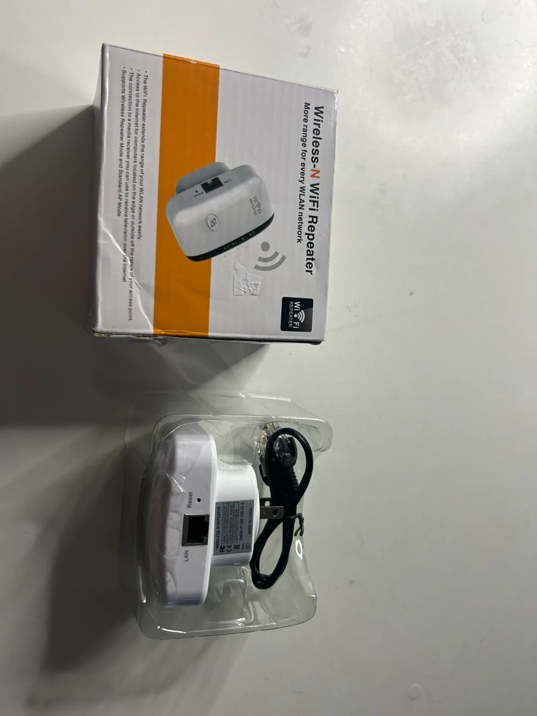 Wireless-N WiFi Repeater thumbnail