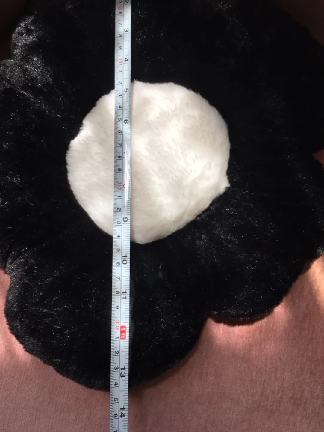 Black Flower-Shaped Pillow image indicator(4)