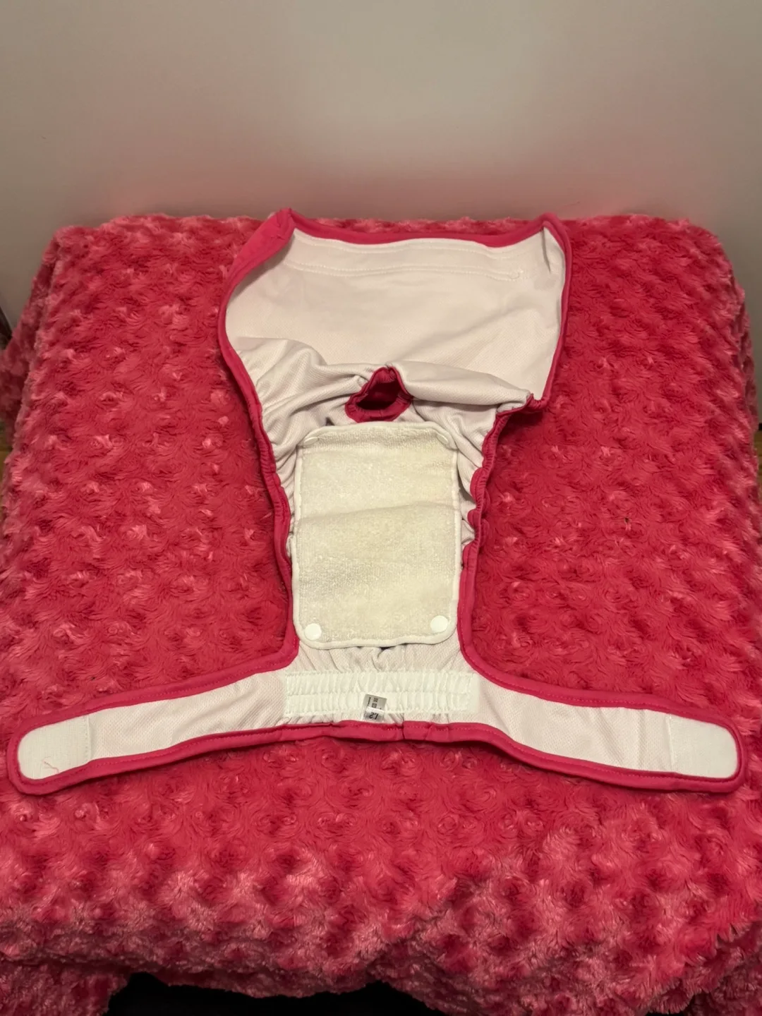 Luxja 4-pack Reusable Dog Diapers for larger dogs 🥕💚 L2(23”-29”) image indicator(4)