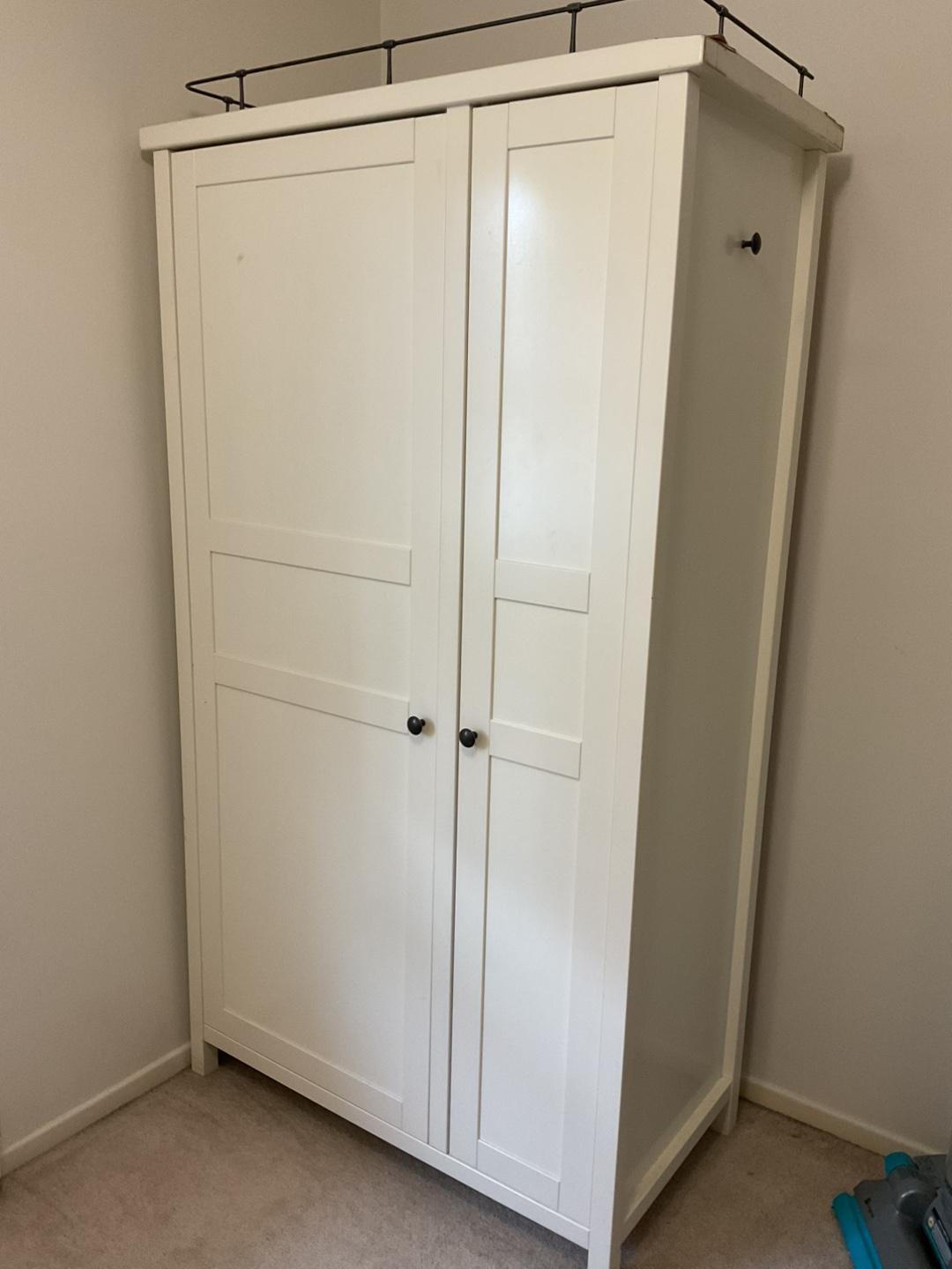 White Wooden Closet with Shelf - photo 3
