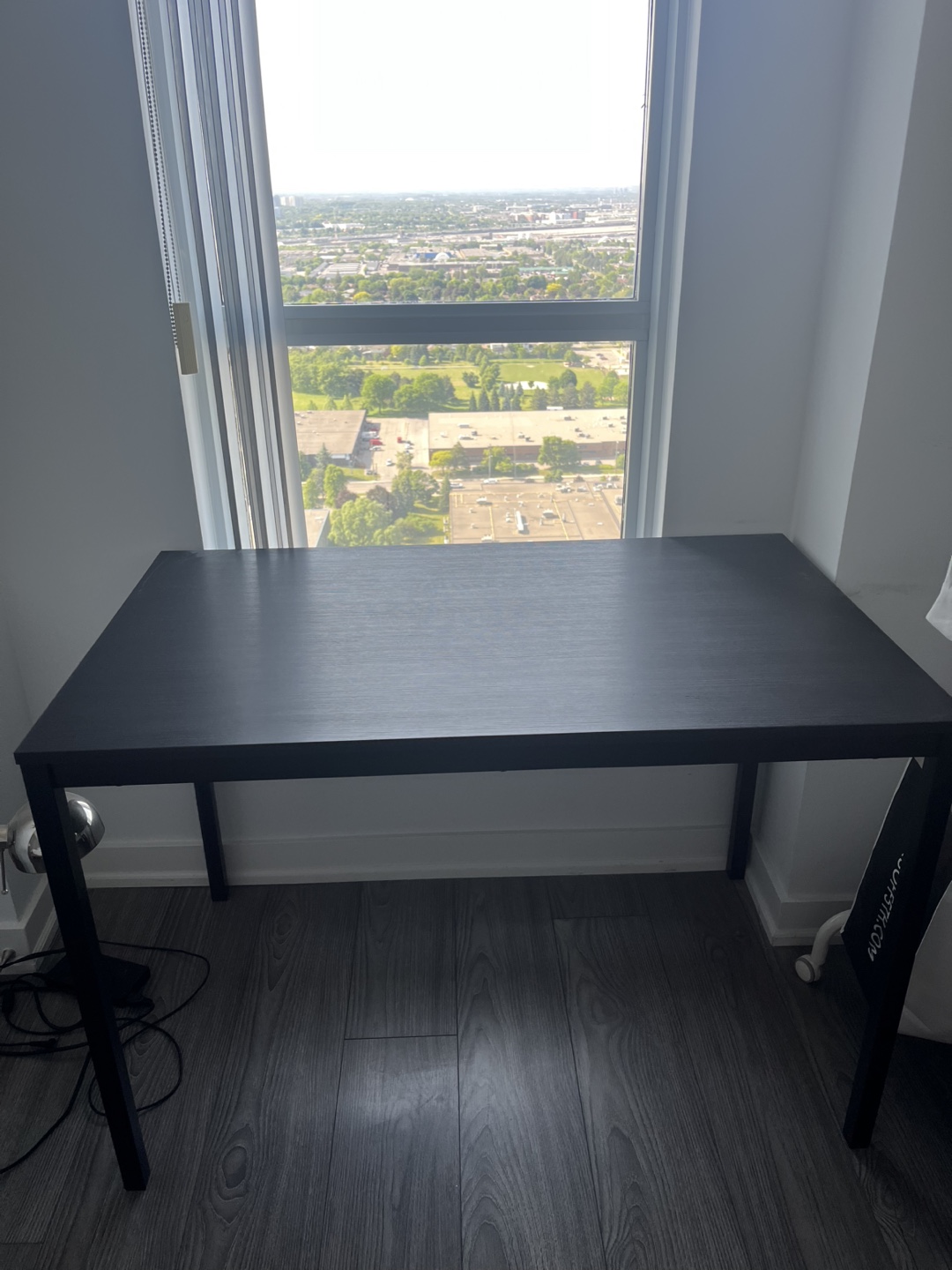 Black Desk